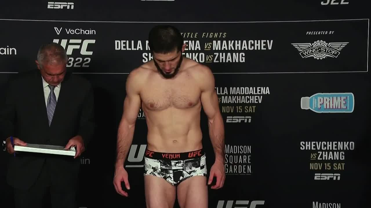 Добро пожаловать в полусредний вес, чемп! Ислам Махачев показал на весах 77,11 кг!