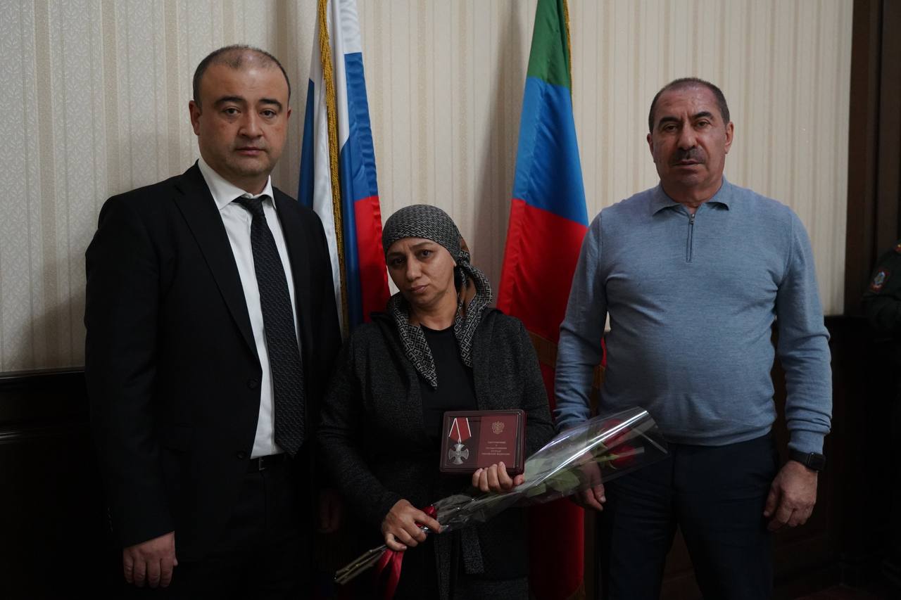 Церемония вручения орденов Мужества семьям военнослужащих, погибших в ходе специальной военной операции, состоялась сегодня в администрации города Церемония вручения орденов Мужества семьям военнослужащих, погибших в ходе специальной военной операции, состоялась сегодня в администрации города