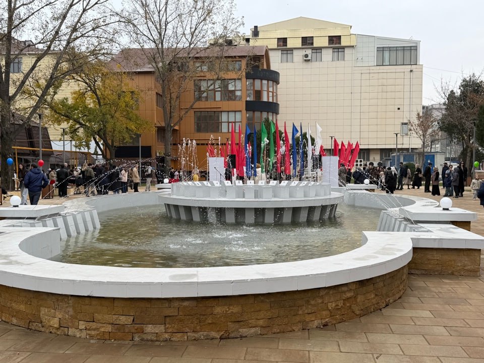 В Махачкале сданы несколько благоустроенных городских пространств В Махачкале сданы несколько благоустроенных городских пространств