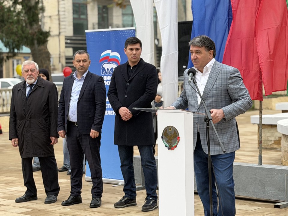 В Махачкале сданы несколько благоустроенных городских пространств В Махачкале сданы несколько благоустроенных городских пространств