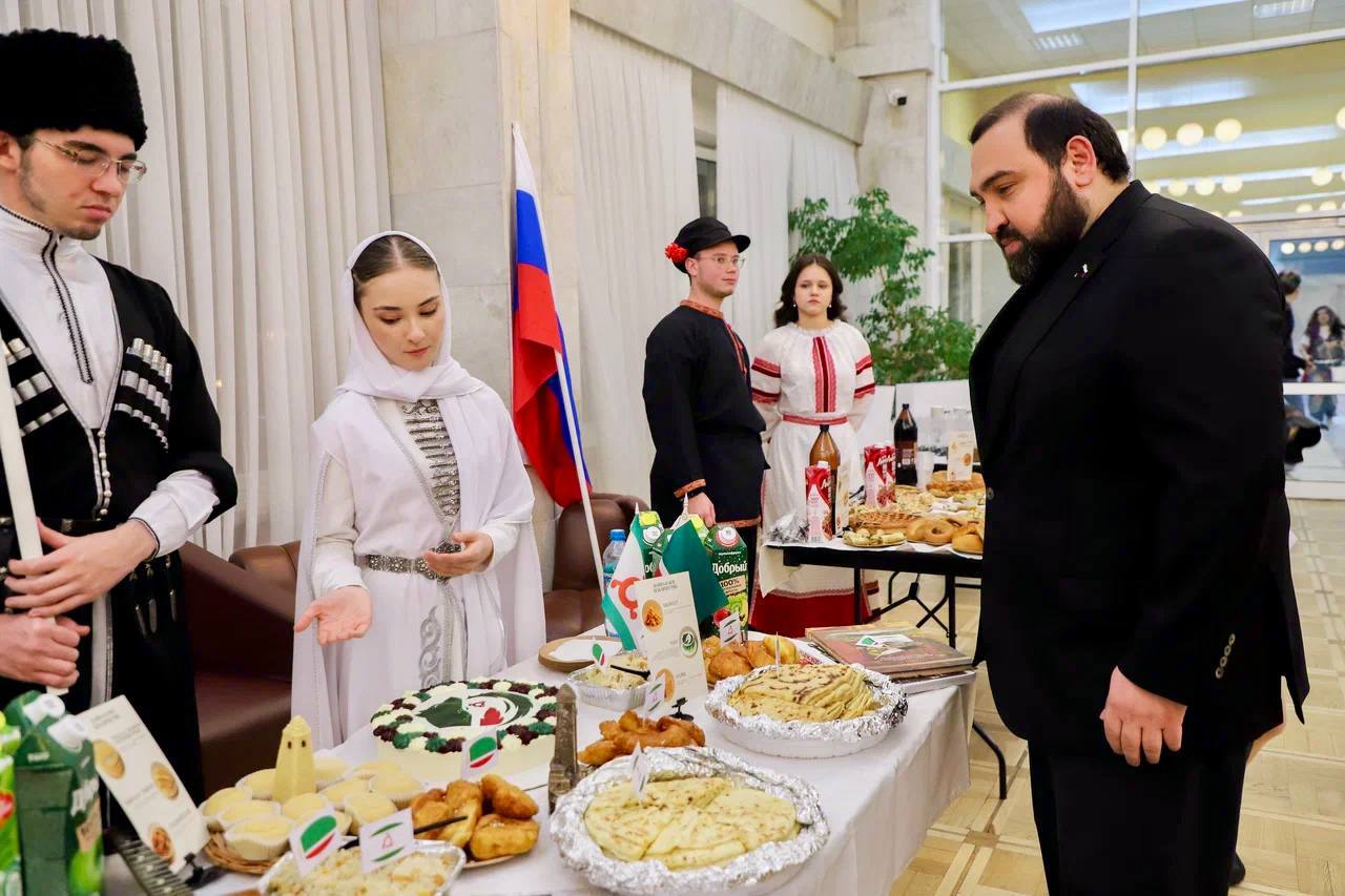 Хамзаев: Сила России в нашем единстве! Хамзаев: Сила России в нашем единстве!