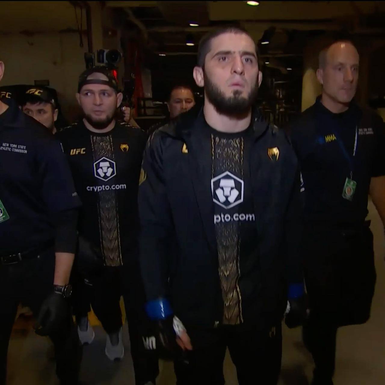 Ислам Махачев идет за вторым поясом UFC