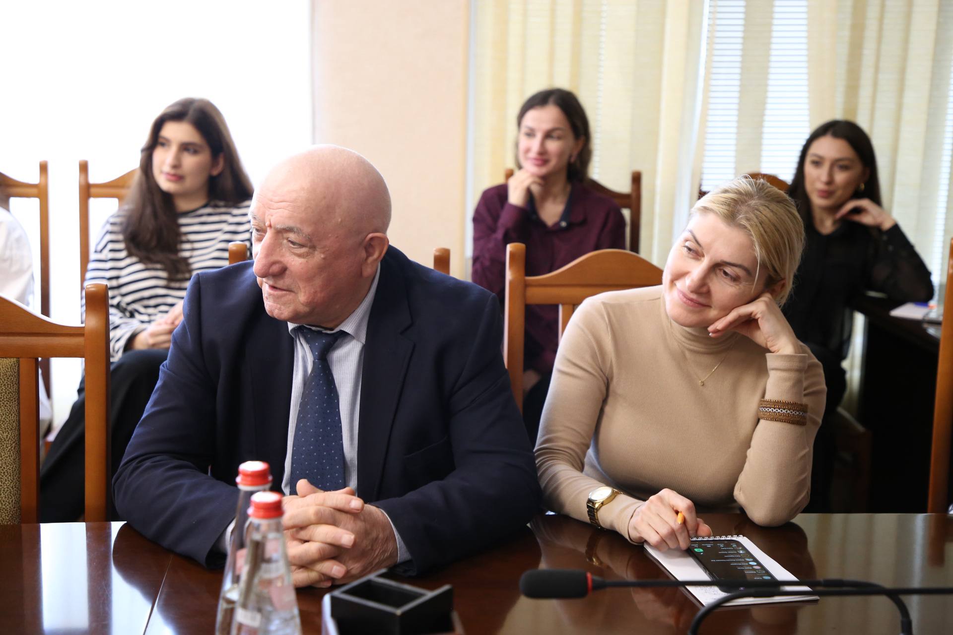 Сотрудник Минэкономразвития Дагестана вернулся к работе после службы на СВО Сотрудник Минэкономразвития Дагестана вернулся к работе после службы на СВО