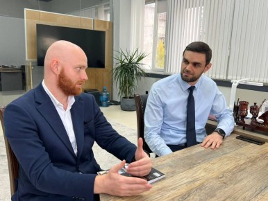 В Минцифры Дагестана прошла встреча с участником программы для ветеранов и участников СВО «Доблесть гор» Михаилом Генером