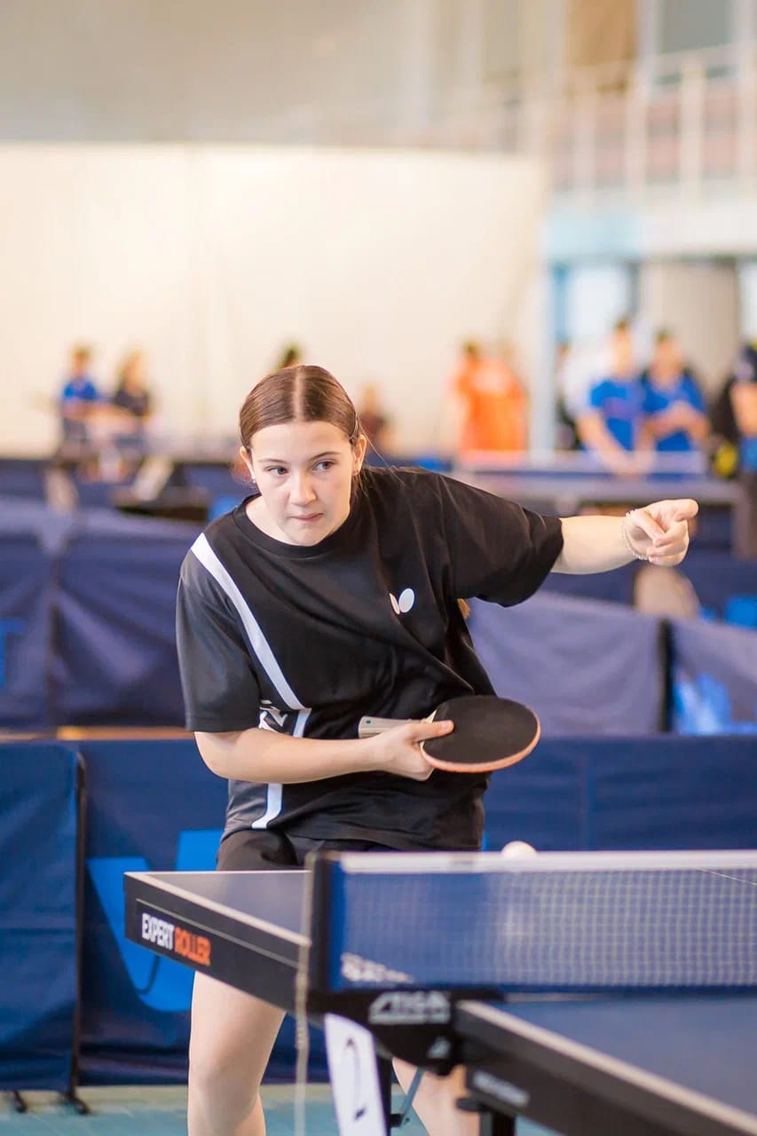 Воспитанница спортивной школы Кизляра Сабина Абдурахманова стала учащейся первой в России академии настольного тенниса, которая функционирует в Оренбурге в рамках проекта «Газпром – детям»