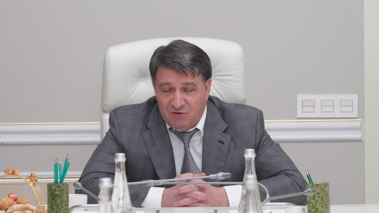 Глава города Махачкалы Джамбулат Салавов сообщил, что с учётом запланированных мероприятий и финансирования ожидается, что в первой половине 2026 года жильём будут обеспечены ещё 120 детей-сирот