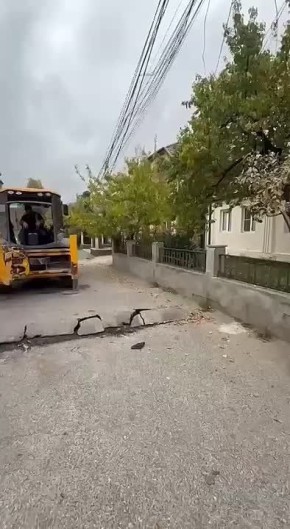 В Махачкале продолжают приводить дороги в порядок: управление транспорта администрации города демонтировало незаконные искусственные неровности в Городке Нефтяников