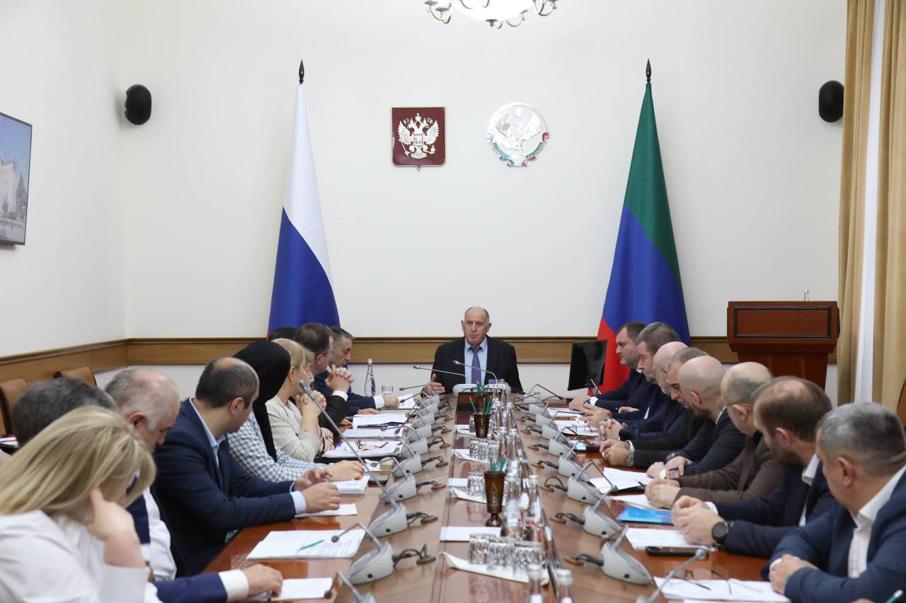 Правительство Дагестана усилит контроль за погашением кредиторской задолженности медучреждений