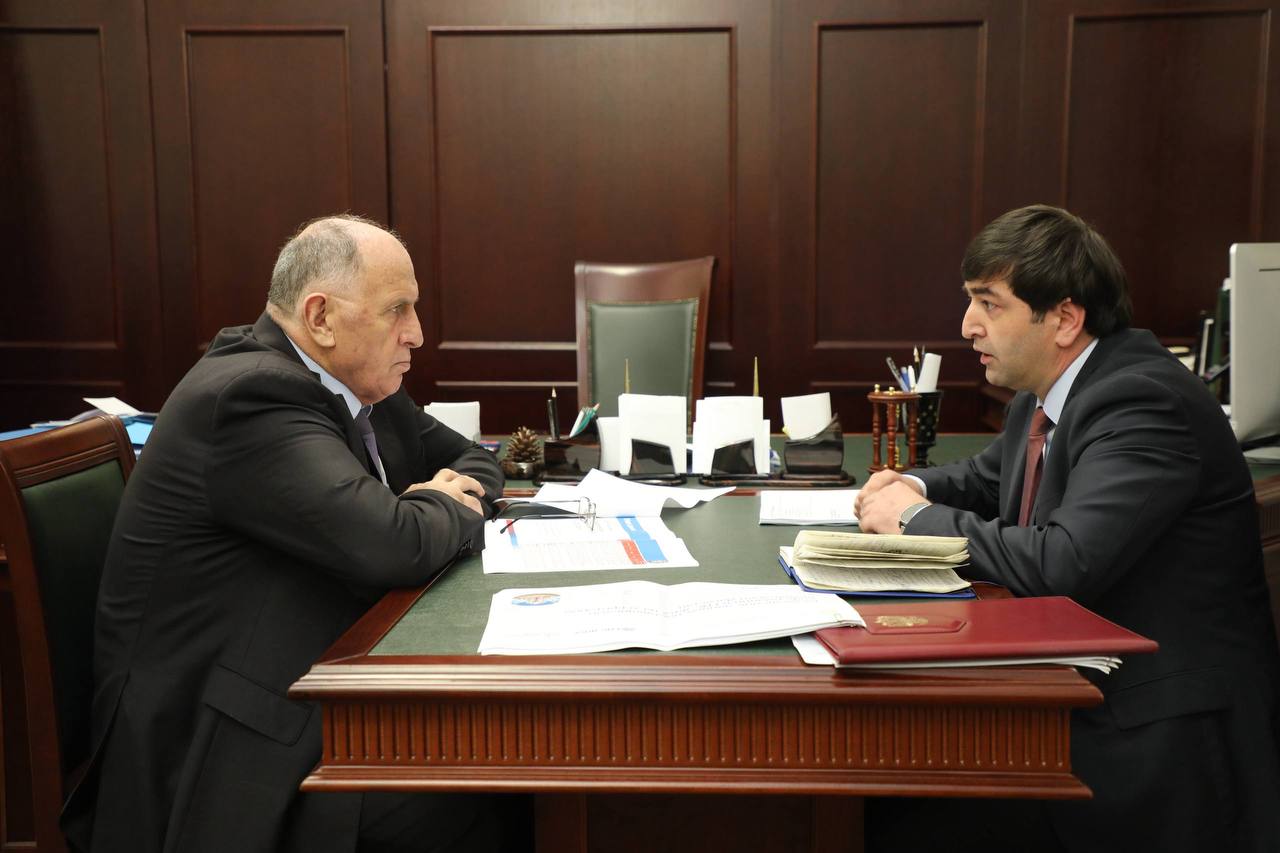 Пилотные проекты единых центров управления МКД запустят в Каспийске и Избербаше Пилотные проекты единых центров управления МКД запустят в Каспийске и Избербаше