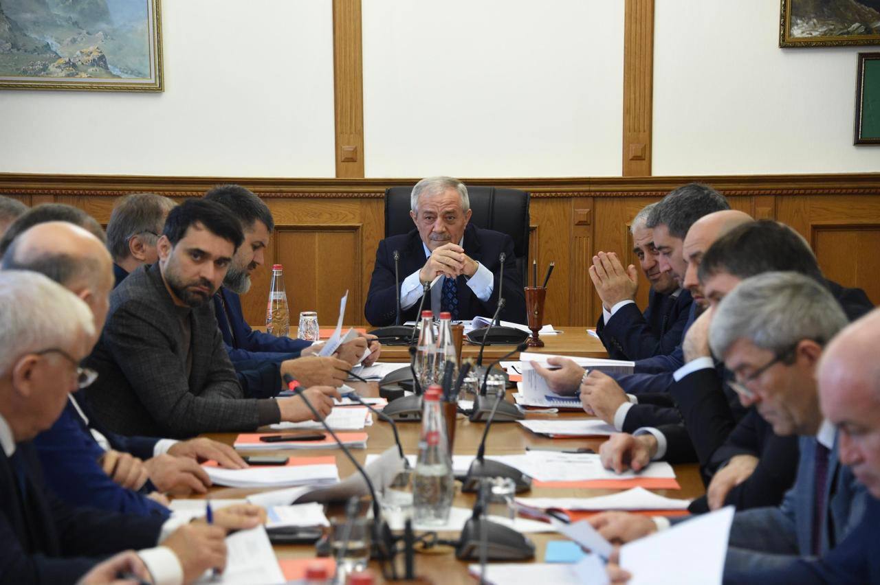 Представители Минтранса Дагестана приняли участие в заседании Народного Собрания Республики Дагестан Представители Минтранса Дагестана приняли участие в заседании Народного Собрания Республики Дагестан