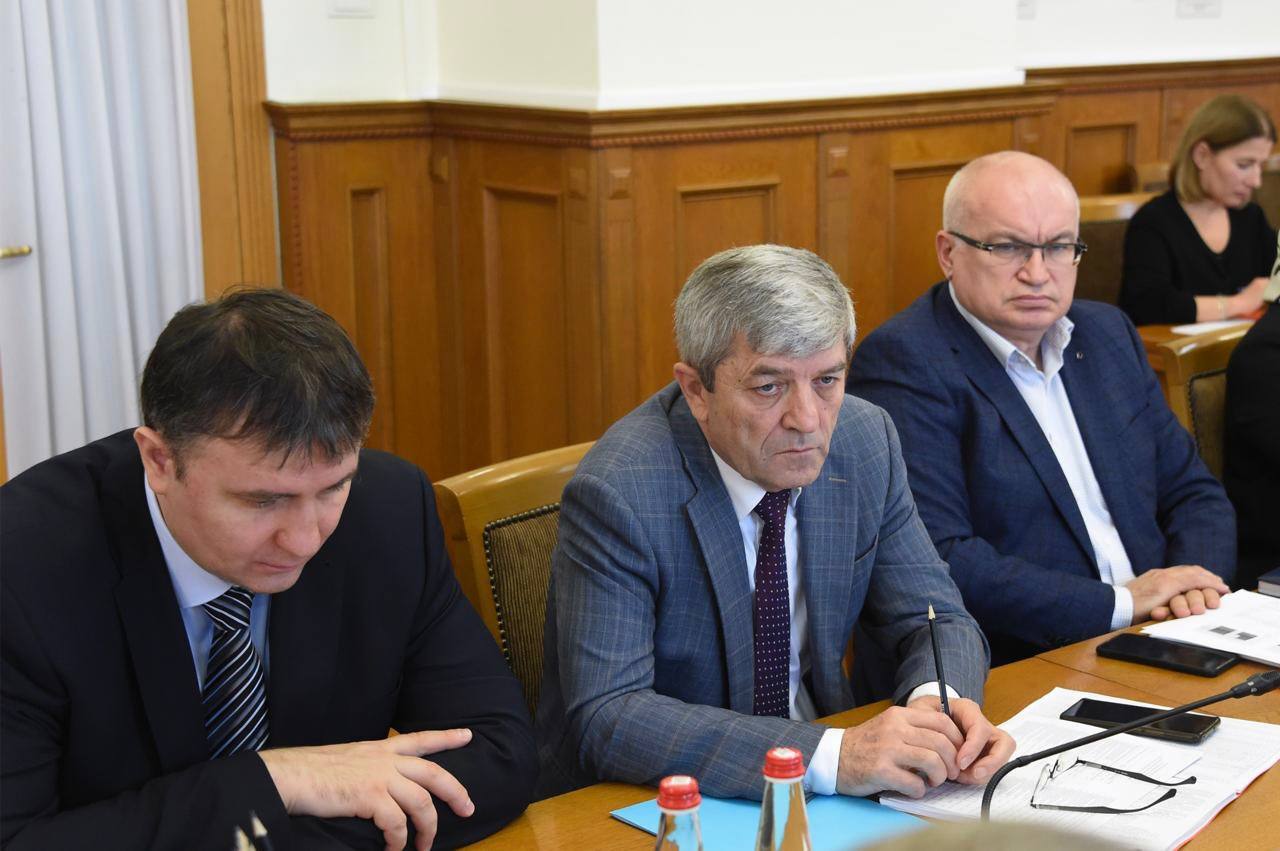 Представители Минтранса Дагестана приняли участие в заседании Народного Собрания Республики Дагестан Представители Минтранса Дагестана приняли участие в заседании Народного Собрания Республики Дагестан