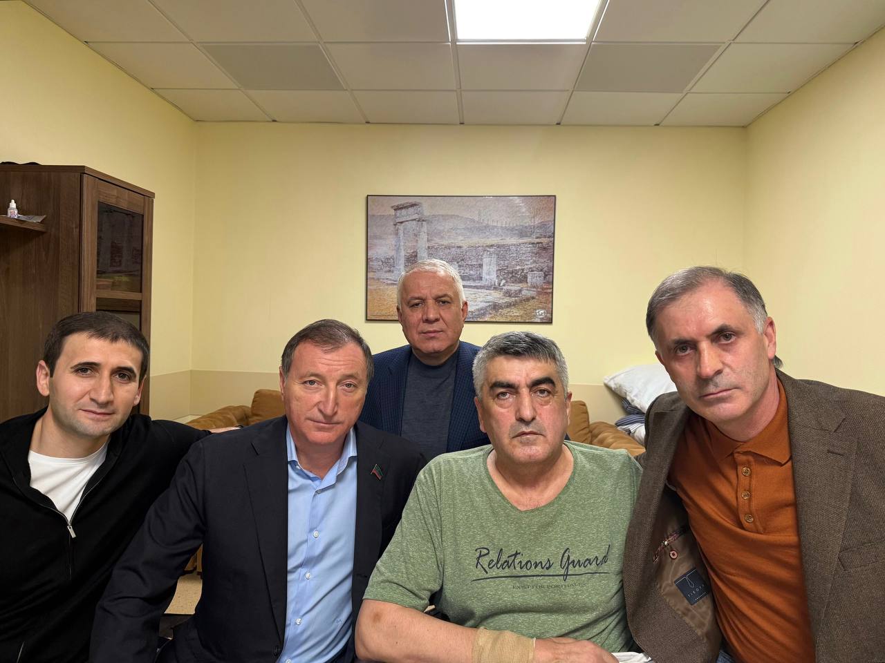 Сегодня в Москве вместе с коллегами навестили нашего дорогого земляка, Героя России — Эседуллу Абдулмуминовича Абачева