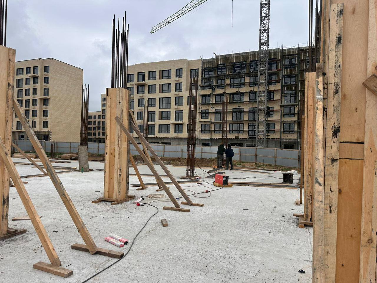 В микрорайоне «Южный» г.Дербента продолжается строительство двух новых детских садов на 140 мест