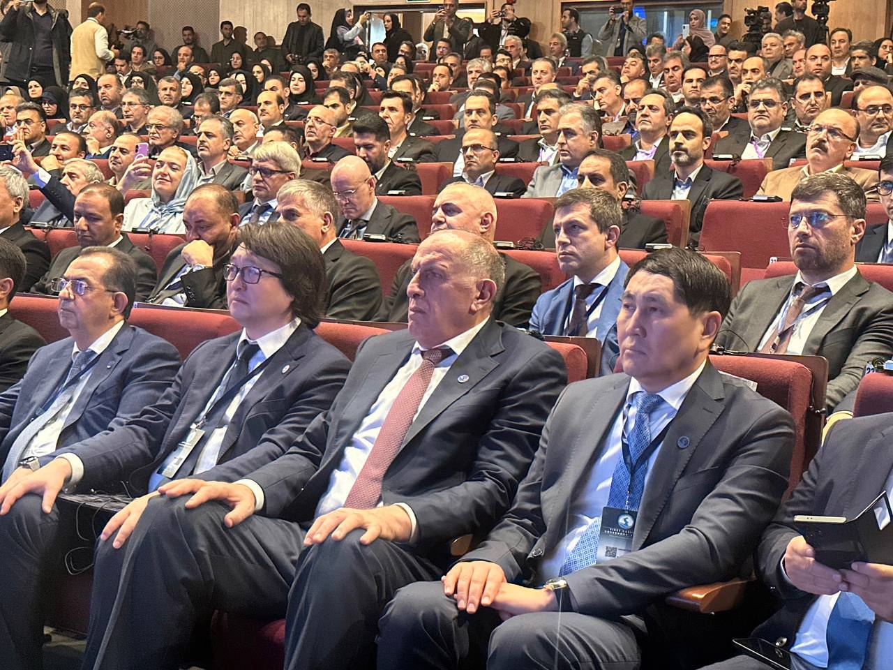 Премьер Дагестана принял участие в подписании коммюнике по итогам форума губернаторов прикаспийских регионов в Иране Премьер Дагестана принял участие в подписании коммюнике по итогам форума губернаторов прикаспийских регионов в Иране