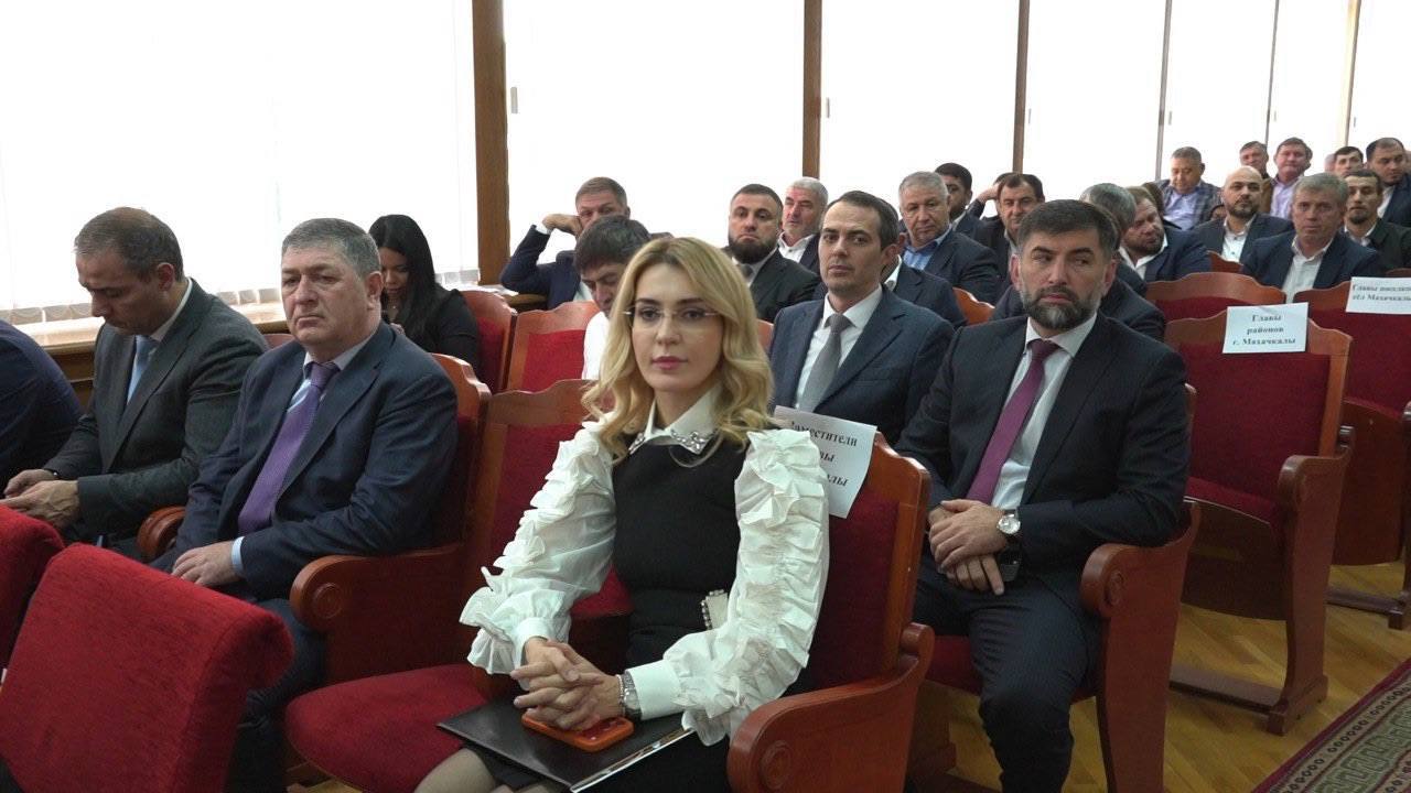 В Махачкале прошло выездное совещание Совета Безопасности Дагестана по вопросам призывной кампании В Махачкале прошло выездное совещание Совета Безопасности Дагестана по вопросам призывной кампании