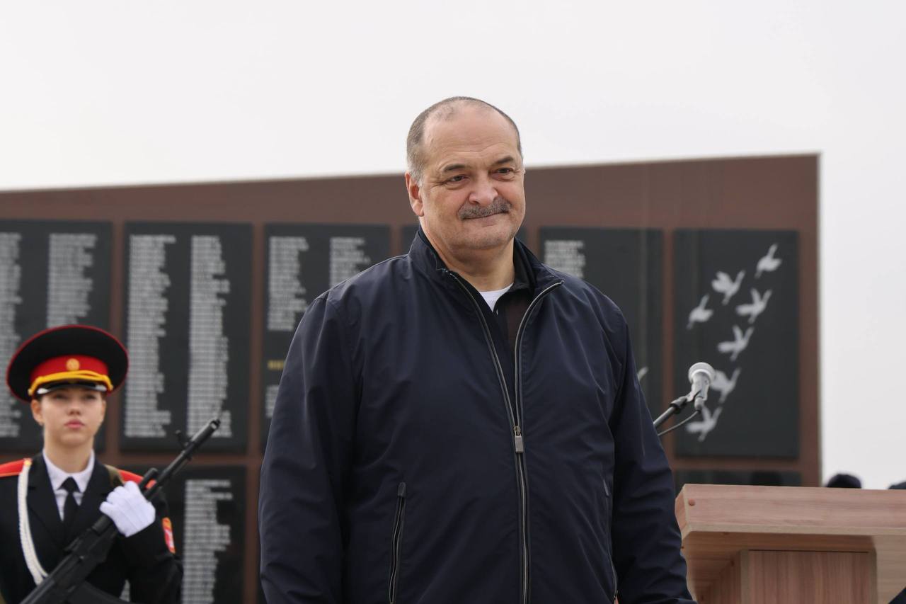 Сергей Меликов наградил военнослужащих и ветеранов батальона «Каспий» Сергей Меликов наградил военнослужащих и ветеранов батальона «Каспий»