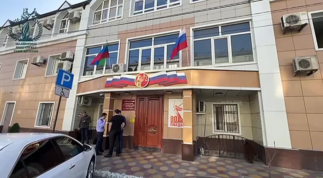 Пилота разбившегося вертолета в Карабудахкентском районе арестовали