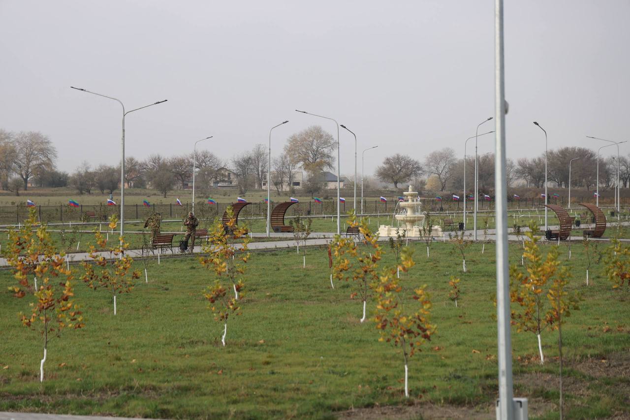 Мемориал погибшим защитникам Отечества — центральный объект Сада памяти в Кизлярском районе Мемориал погибшим защитникам Отечества — центральный объект Сада памяти в Кизлярском районе