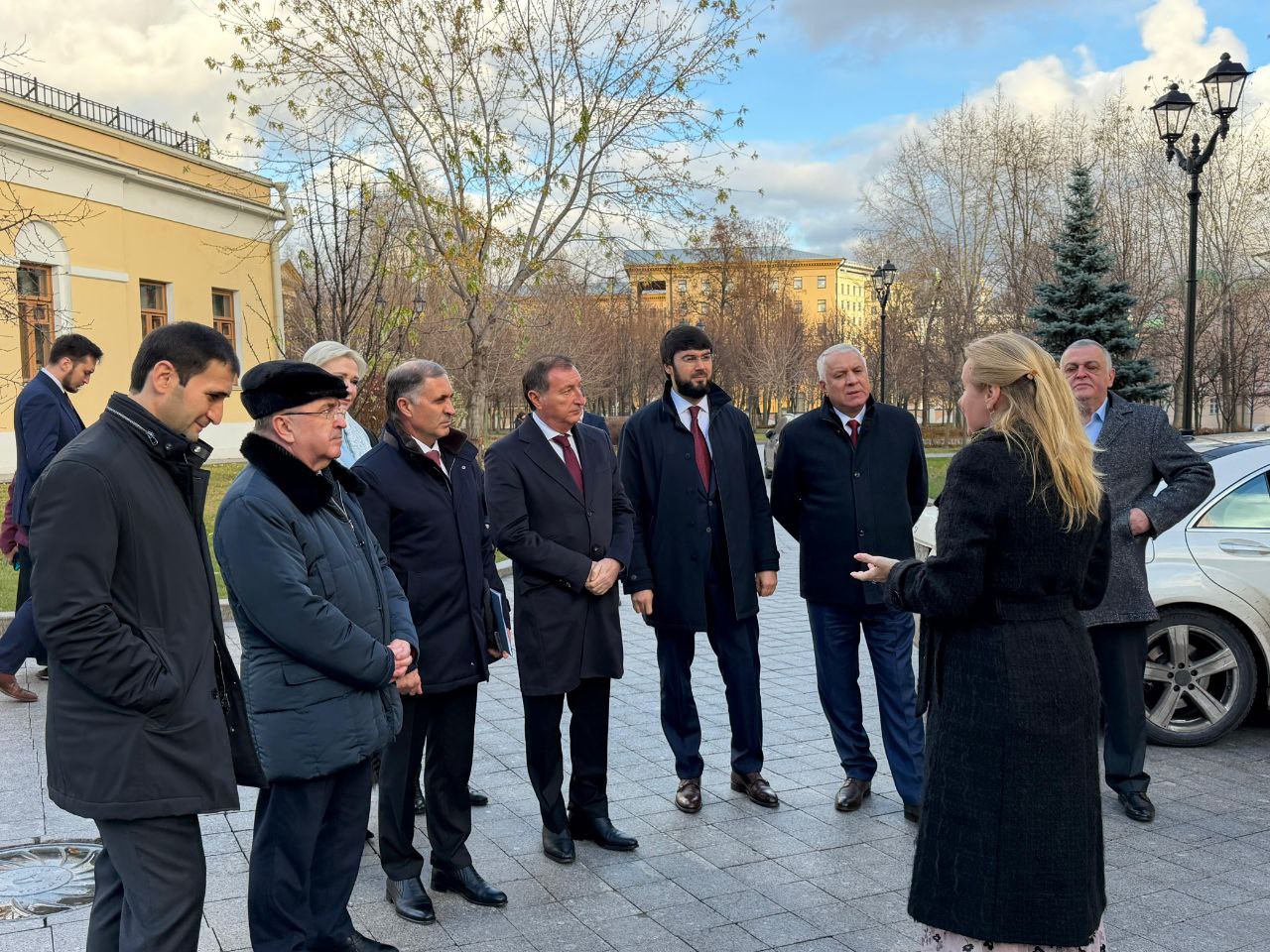 Председатель Народного Собрания РД Заур Аскендеров, находящийся с рабочей поездкой в Москве, прибыл в Московскую городскую Думу Председатель Народного Собрания РД Заур Аскендеров, находящийся с рабочей поездкой в Москве, прибыл в Московскую городскую Думу