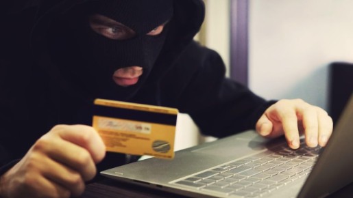 Забирайте чек из банкомата: вот как мошенники получают доступ к деньгам