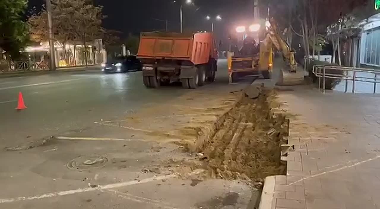 проспекте Петра Первого в Махачкале продолжаются мероприятия по повышению пропускной способности транспортной артерии