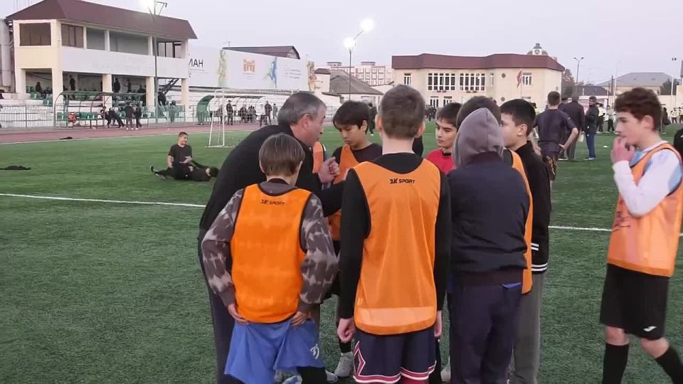   &quot;-&quot;       ,      500  