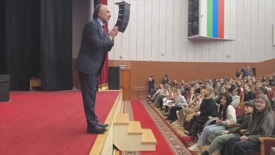  ,    ,   -  ,             UNESCO  