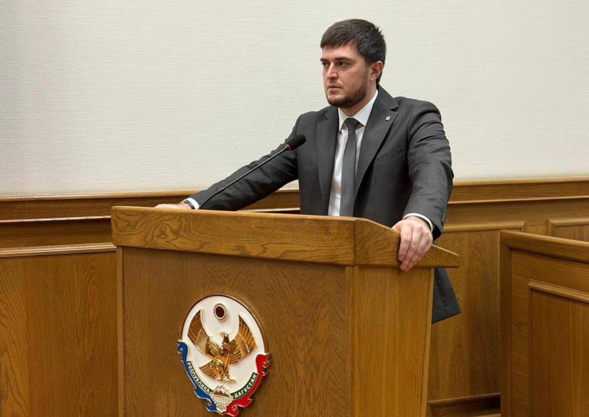 Алигалбац Гусейнов вновь возглавил Молодёжный парламент Махачкалы