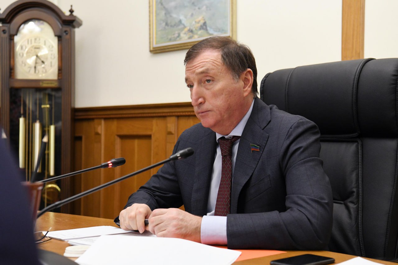 Президиум Народного Собрания Республики Дагестан под председательством Заура Аскендерова утвердил повестку дня 49-й сессии Президиум Народного Собрания Республики Дагестан под председательством Заура Аскендерова утвердил повестку дня 49-й сессии