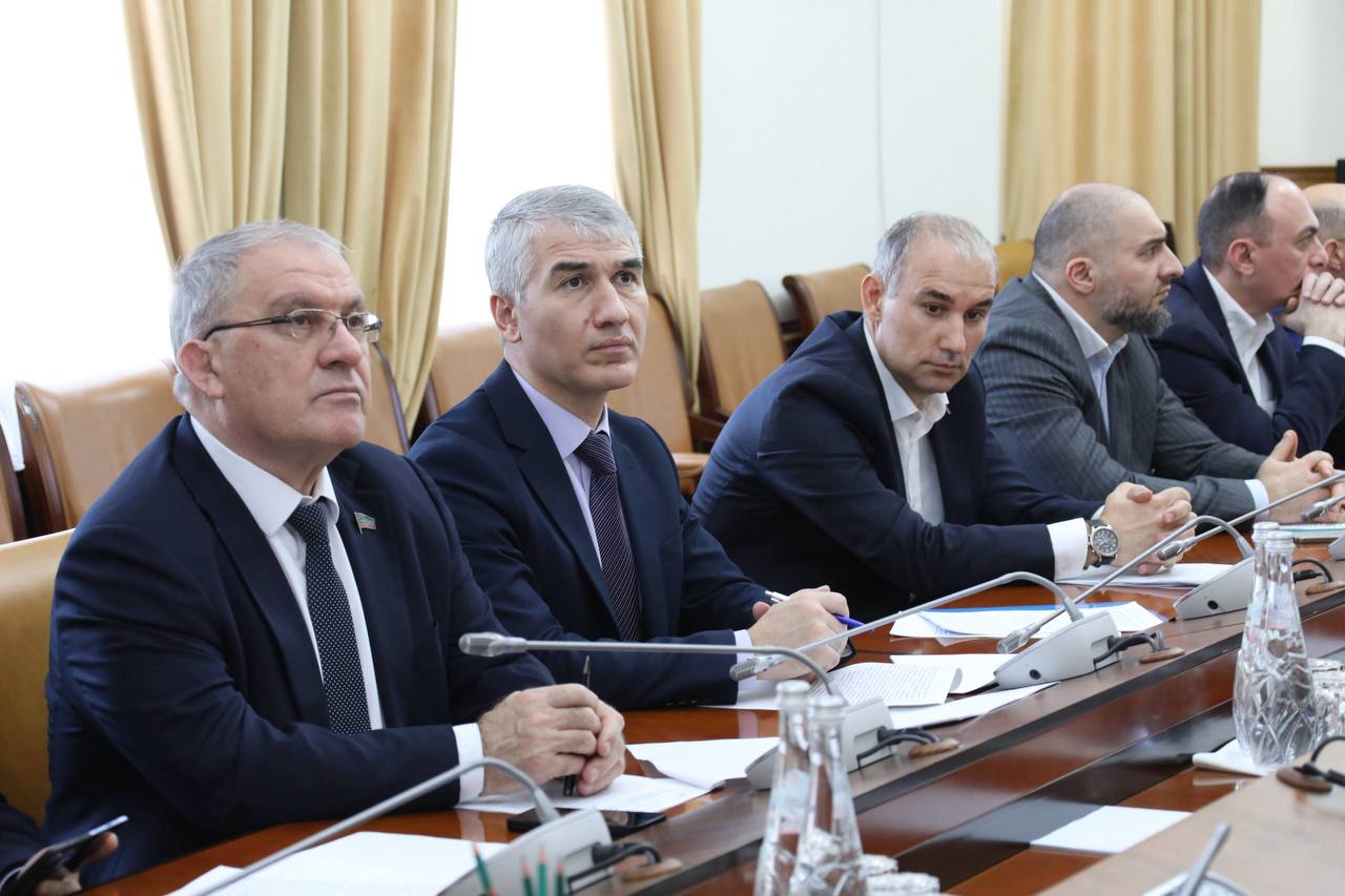 Эксперты дали рекомендации Правительству Дагестана по внедрению ИИ Эксперты дали рекомендации Правительству Дагестана по внедрению ИИ