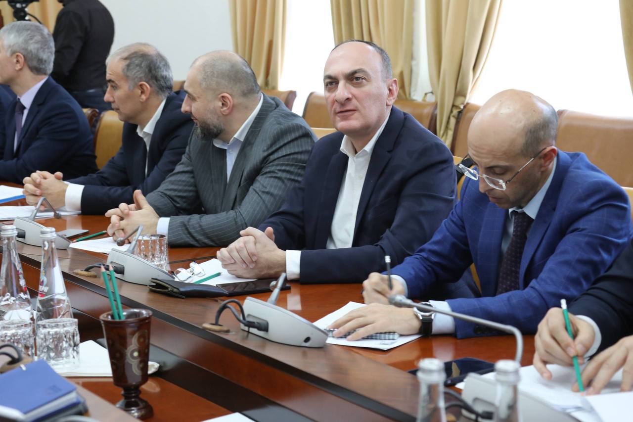 Эксперты дали рекомендации Правительству Дагестана по внедрению ИИ Эксперты дали рекомендации Правительству Дагестана по внедрению ИИ