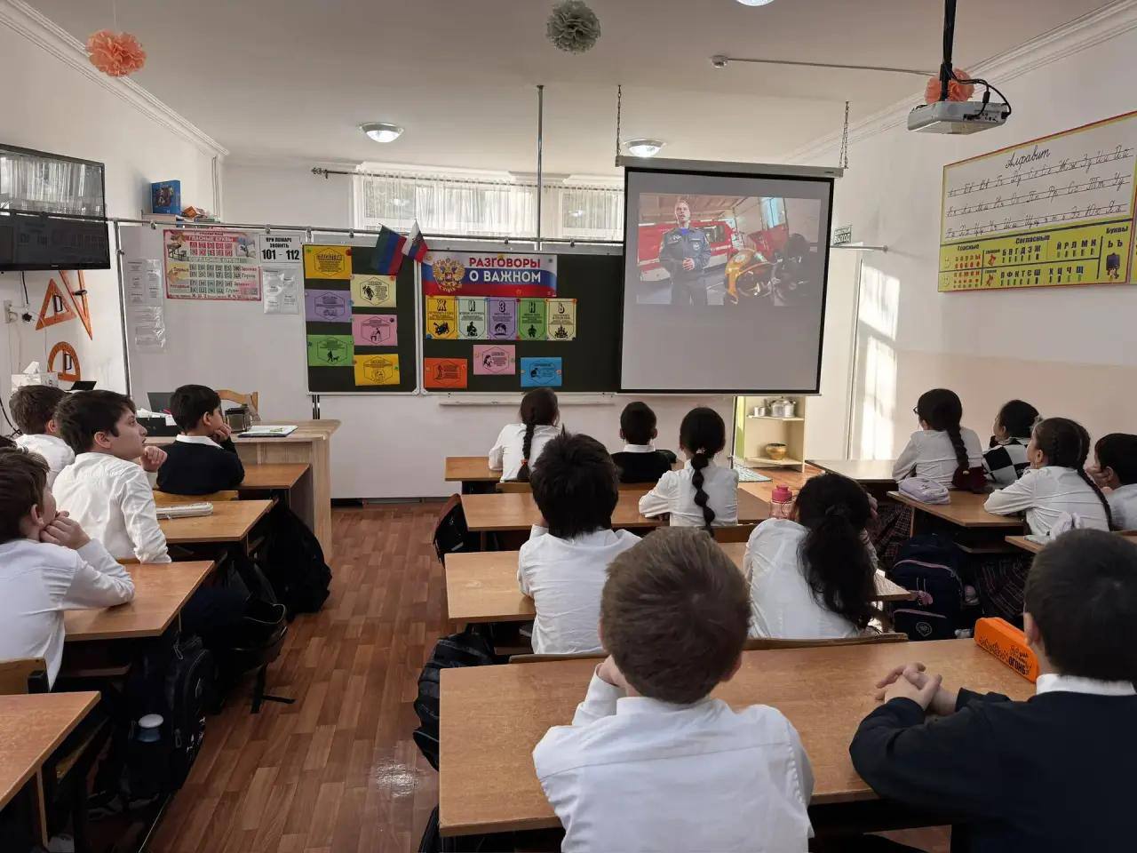 Профессия — спасать жизни: «Разговоры о важном» в Хасавюрте Профессия — спасать жизни: «Разговоры о важном» в Хасавюрте