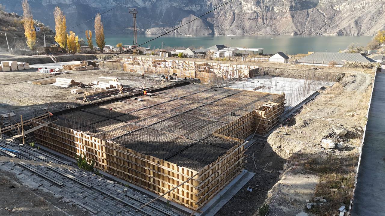 Ход строительства новой школы в поселке Шамилькала Ход строительства новой школы в поселке Шамилькала