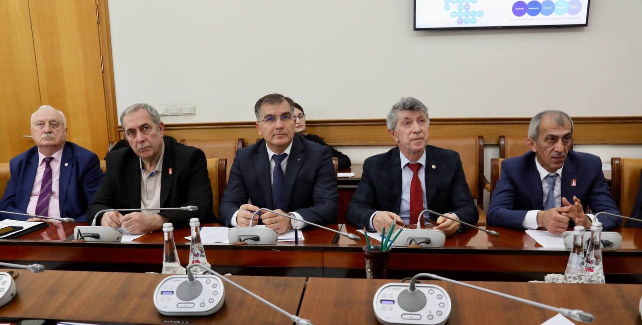 Эксперты дали рекомендации Правительству Дагестана по внедрению ИИ Эксперты дали рекомендации Правительству Дагестана по внедрению ИИ