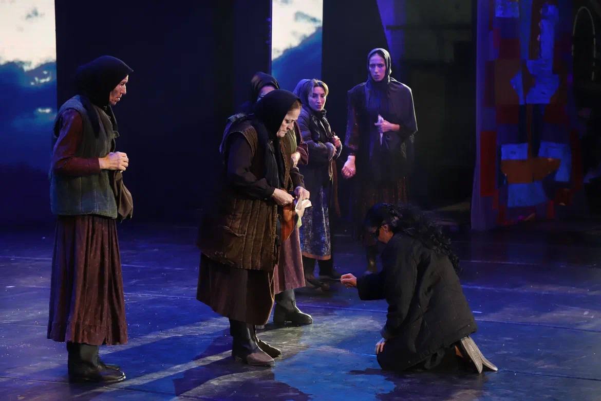 Лакскому театру - 90!. Накануне свой 90-летний юбилей отметил Лакский музыкально-драматический театр им.Э.Капиева! Торжественный вечер состоялся в большом зале Русского театра Лакскому театру - 90!. Накануне свой 90-летний юбилей отметил Лакский музыкально-драматический театр им.Э.Капиева! Торжественный вечер состоялся в большом зале Русского театра