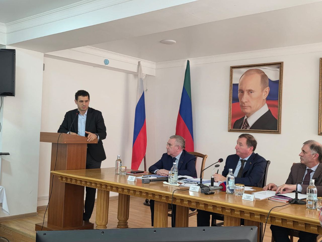 Председатель Комитета НС по культуре, делам молодежи, спорту и туризму Мурат Пайзулаев проинформировал по вопросу «О правовых изменениях в регулировании вопросов в сфере народных художественных промыслов» Председатель Комитета НС по культуре, делам молодежи, спорту и туризму Мурат Пайзулаев проинформировал по вопросу «О правовых изменениях в регулировании вопросов в сфере народных художественных промыслов»