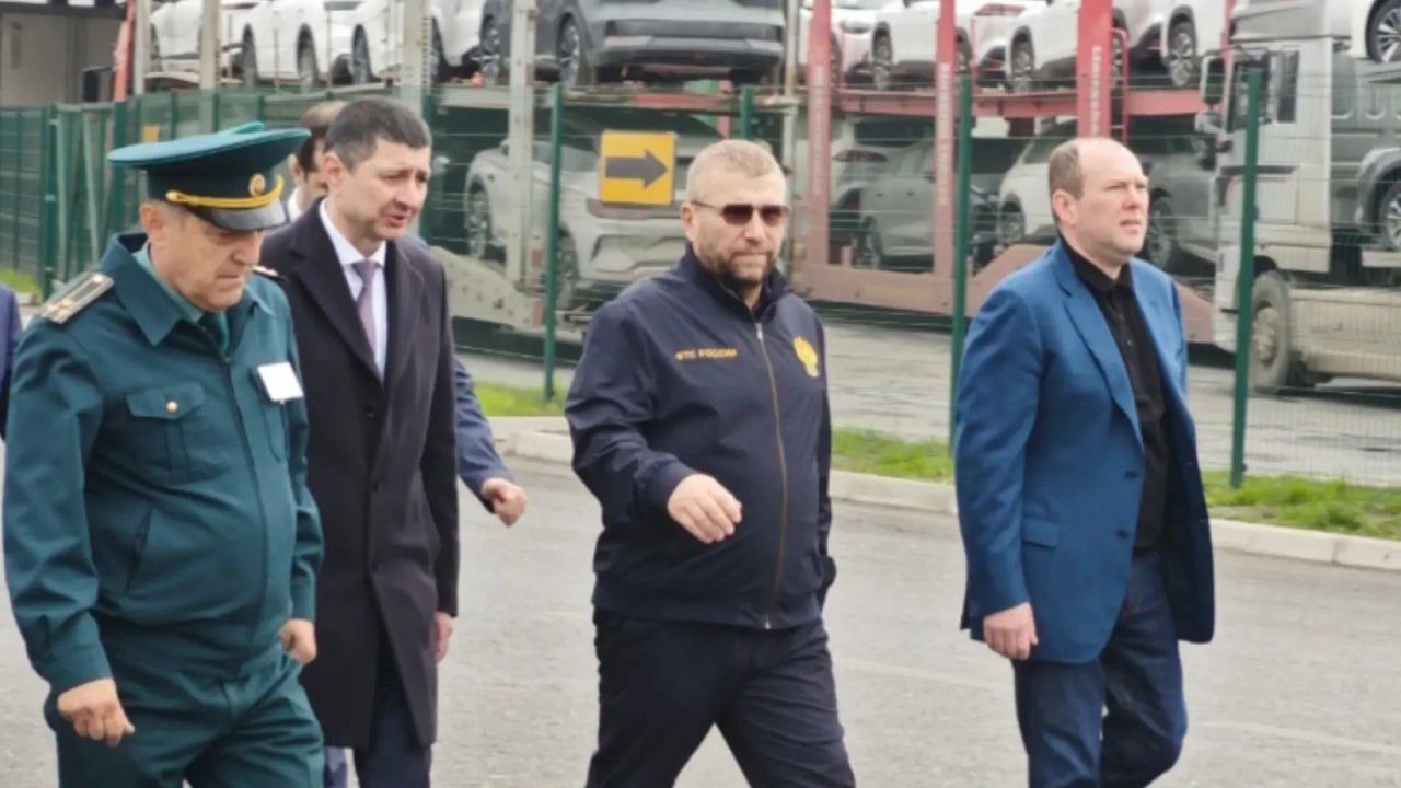 Руководитель Федеральной таможенной службы Валерий Пикалёв прибыл с рабочим визитом в Дагестан