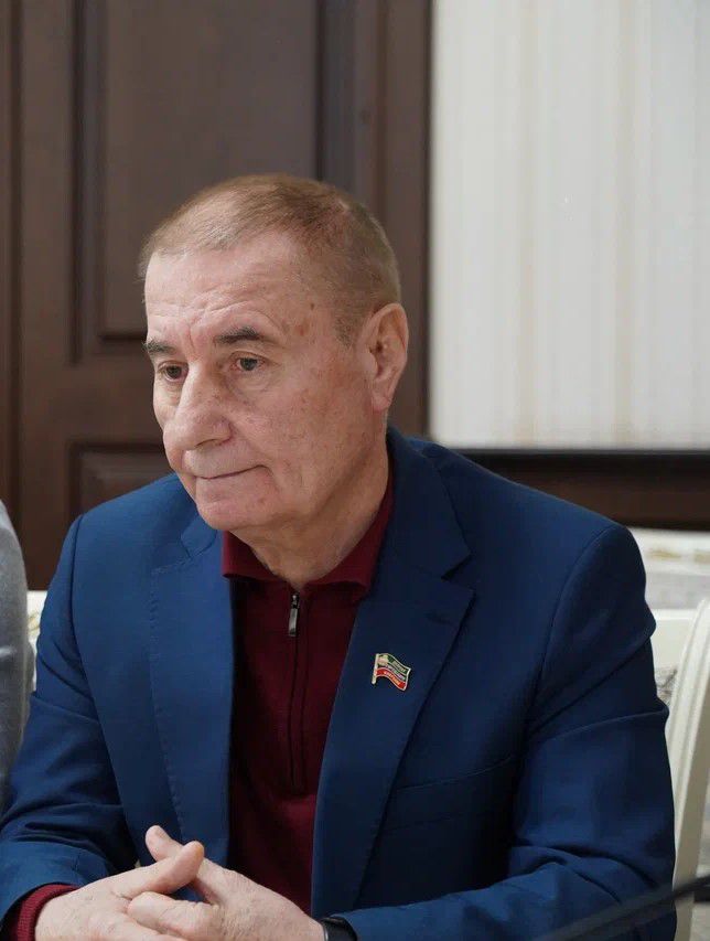 На 20-м заседании депутаты рассмотрели проект Устава городского округа «город Дербент» в новой редакции На 20-м заседании депутаты рассмотрели проект Устава городского округа «город Дербент» в новой редакции