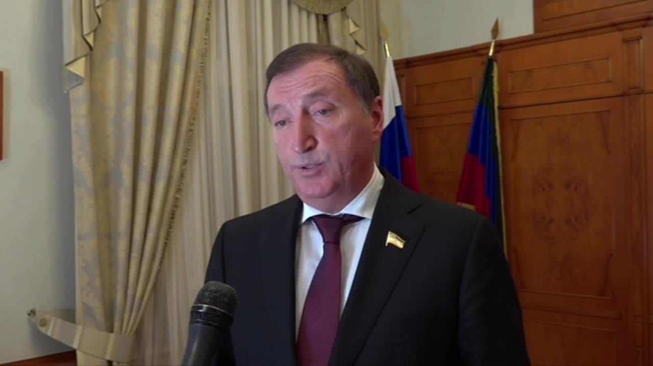 Заур Аскендеров: «Прямая линия Главы республики - это импульс для активной работы с избирателями, решения злободневных проблем жителей региона