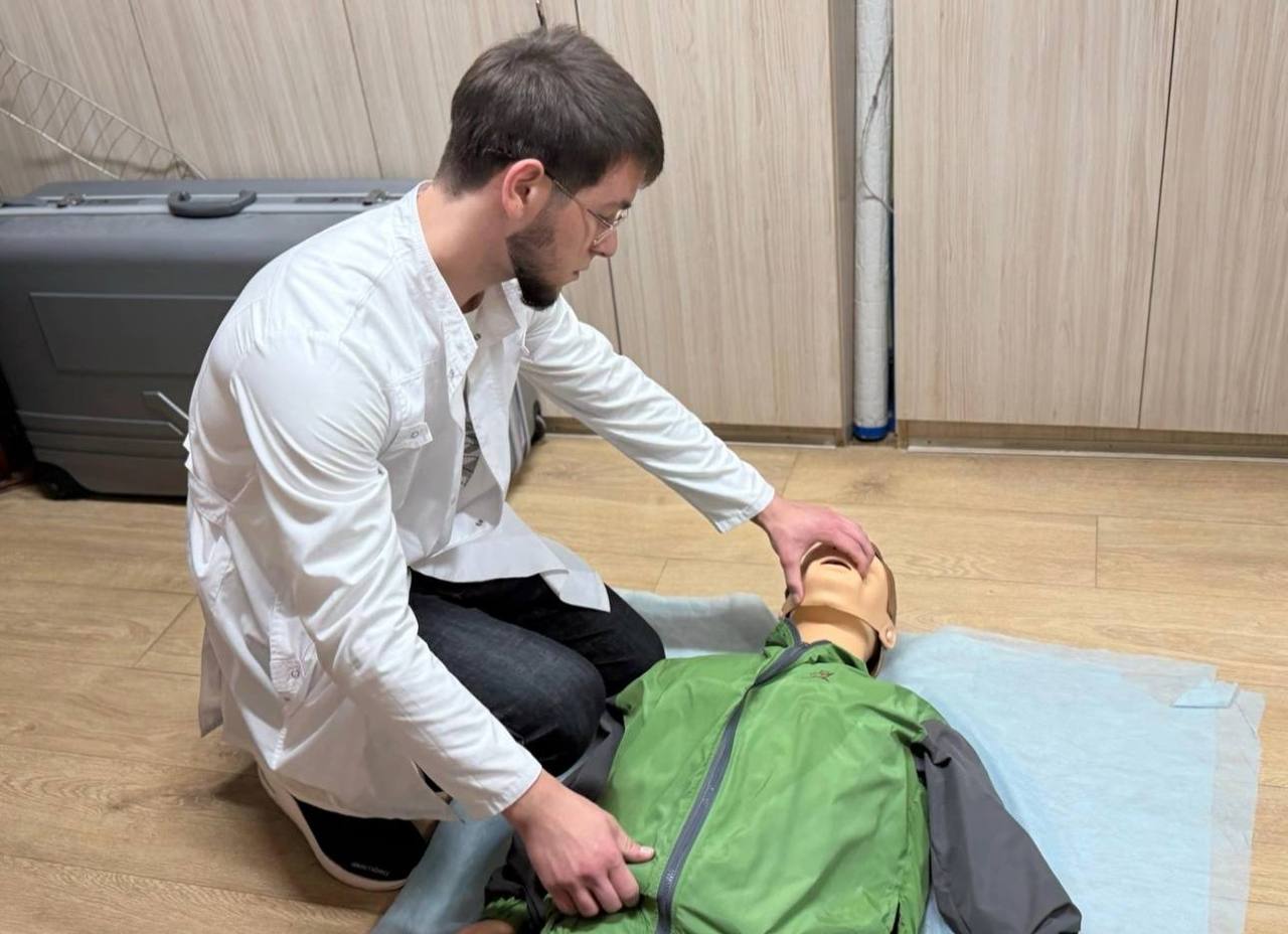 В Хасавюрте продолжается обучение навыкам первой медицинской помощи в образовательных учреждениях города В Хасавюрте продолжается обучение навыкам первой медицинской помощи в образовательных учреждениях города