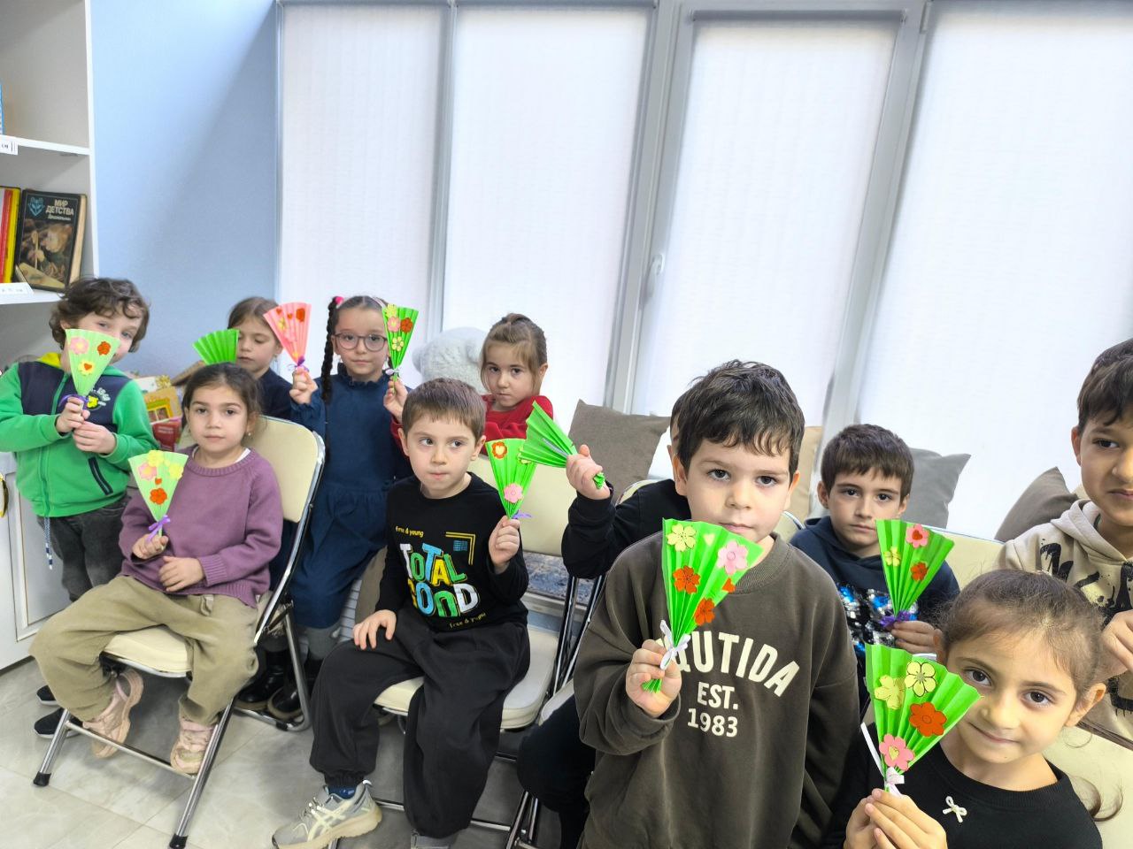 Мастер-класс «Букет для мамы» в рамках подготовки к Дню матери Мастер-класс «Букет для мамы» в рамках подготовки к Дню матери