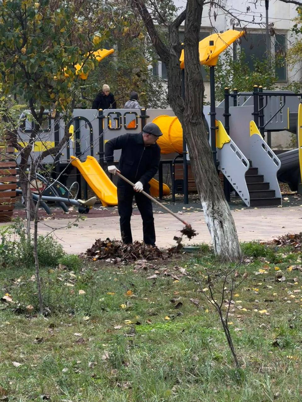 Редакция «Махачкалинских известий» также вышла на общегородской субботник Редакция «Махачкалинских известий» также вышла на общегородской субботник