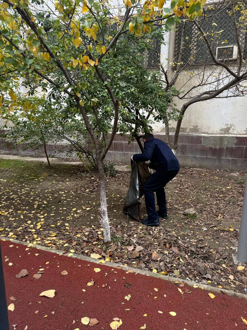 Редакция «Махачкалинских известий» также вышла на общегородской субботник Редакция «Махачкалинских известий» также вышла на общегородской субботник