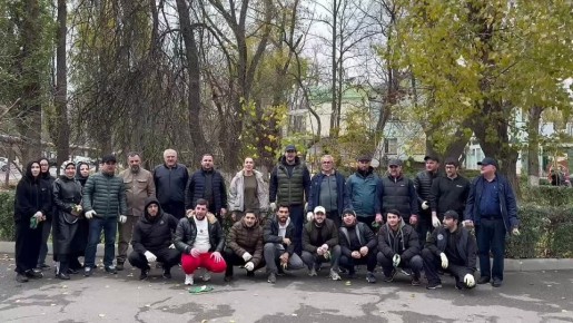 Сегодня коллектив Управления спорта, туризма и работы с молодежью принял активное участие в общегородском субботнике