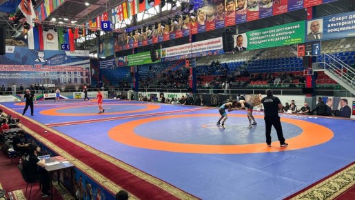 Во Дворце спорта имени Гамида Гамидова в Хасавюрте стартовали XXVI Международные соревнования по вольной борьбе памяти заслуженного мастера спорта России Шамиля Умаханова