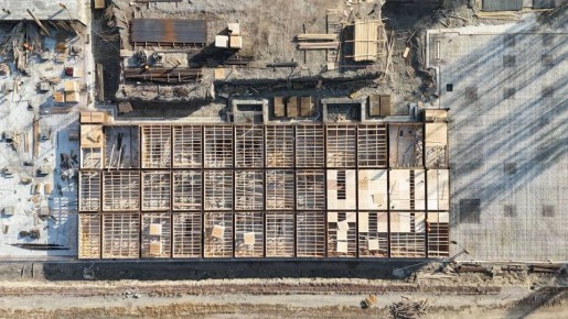   ..    ,   ,  -  ,     LEGO