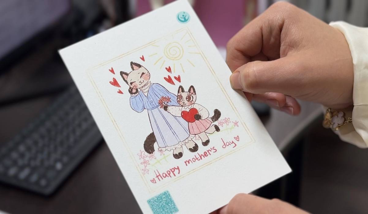 Mэp Махачкалы Джамбулат Салавов выкупил все открытки, нарисованные больными раком детьми, в рамках благотворительной акции по сбору средств на лечение маленьких пациентов, рассказали в пресс-службе мэрии города