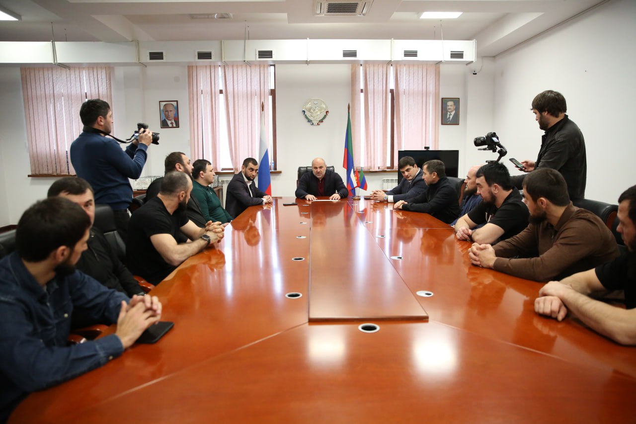 Федерация рукопашного боя Дагестана провела церемонию награждения спортсменов, отличившихся в соревнованиях всероссийского уровня среди силовых структур