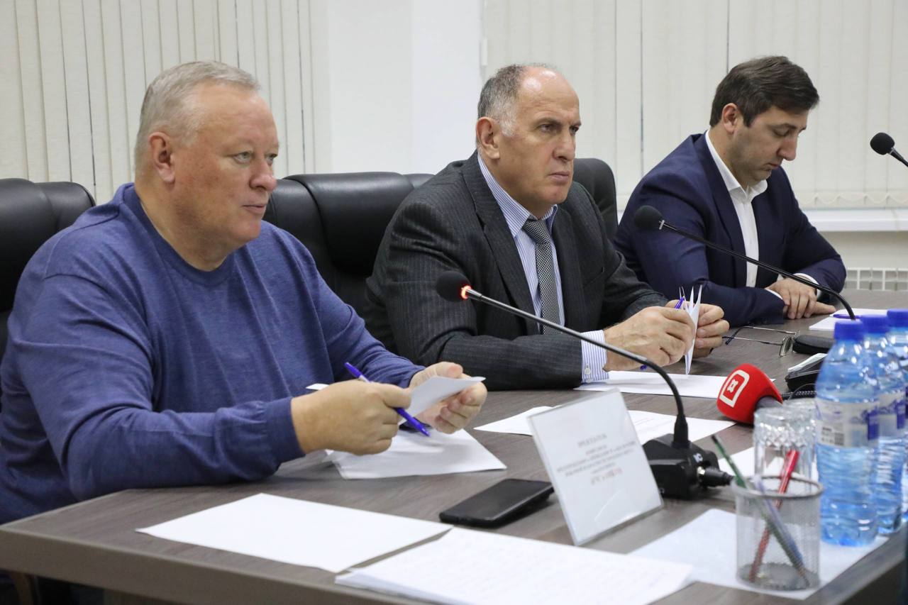 В пострадавшем при атаке БПЛА доме оперативно проведут восстановительные работы В пострадавшем при атаке БПЛА доме оперативно проведут восстановительные работы