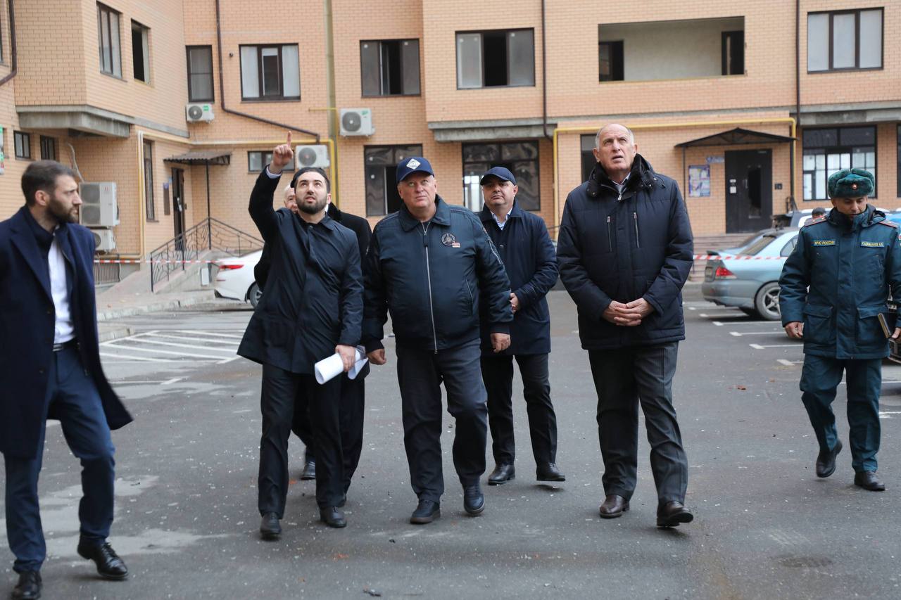 В пострадавшем при атаке БПЛА доме оперативно проведут восстановительные работы В пострадавшем при атаке БПЛА доме оперативно проведут восстановительные работы